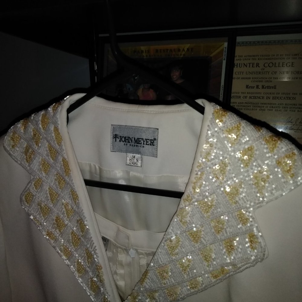 Ladies Suite - Picture 2 of 2